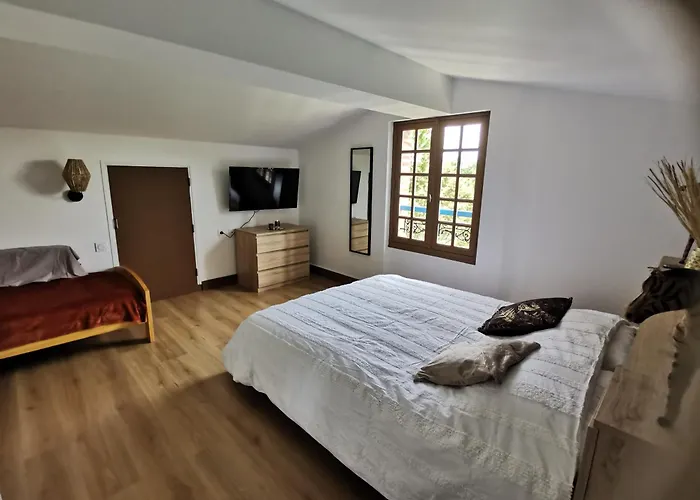 La Planque De L'eclusier