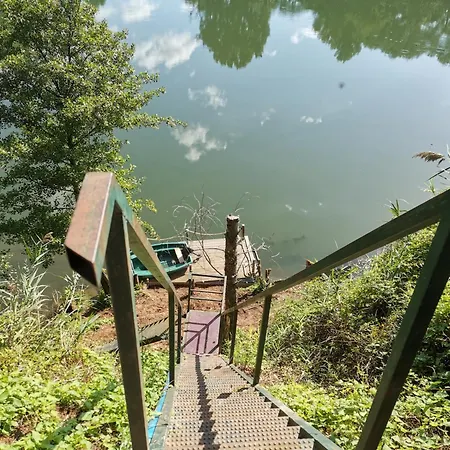 La Planque De L'éclusier Hébergement de vacances *