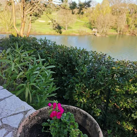 펜션 La Planque De L'eclusier *